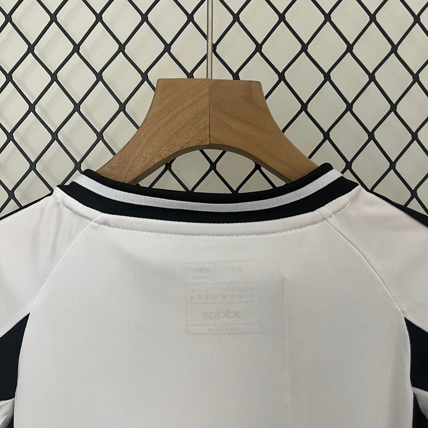 Juventus 24/25 Kids Jersey - Black and White Stripes Design
