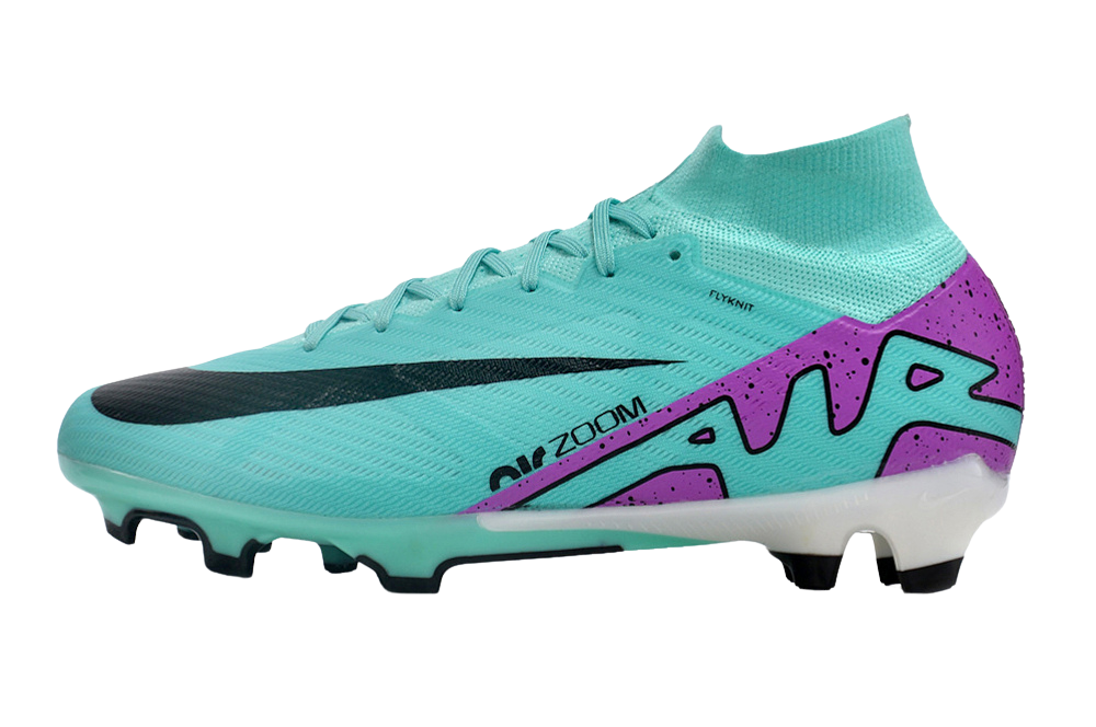 Nike Superfly 9 Elite FG – Flyknit Upper for Snug Fit and Enhanced Ball Control