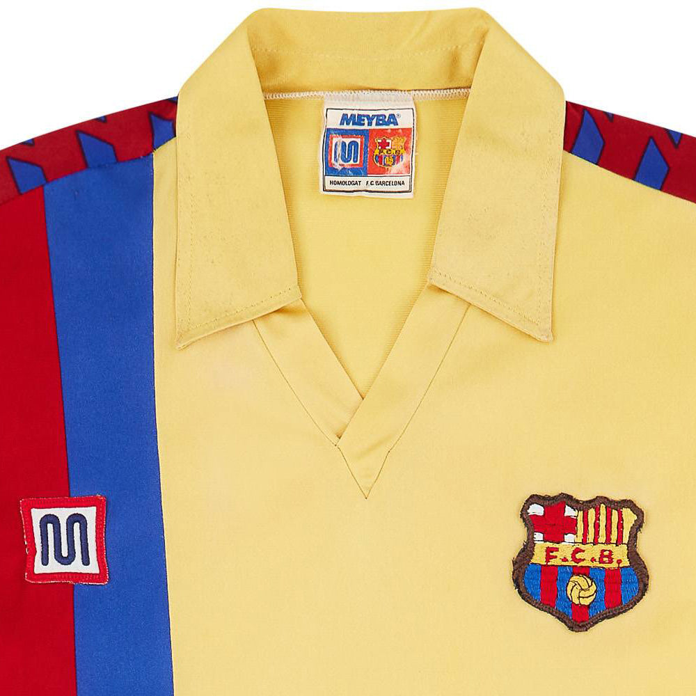 Close-up of Meyba logo and crest on 1982–85 Barça yellow away kit