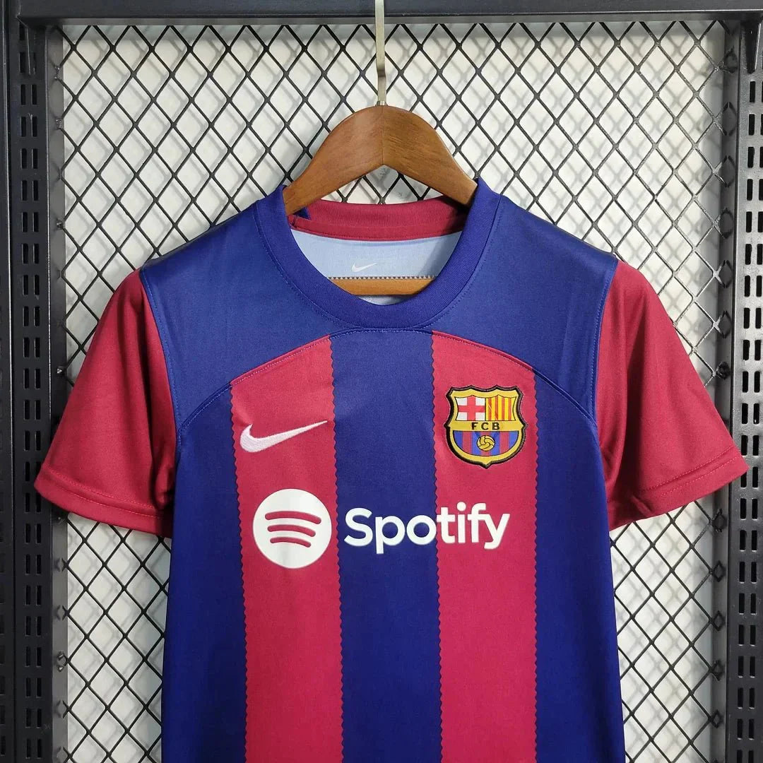 Messi fan Barcelona jersey set for children