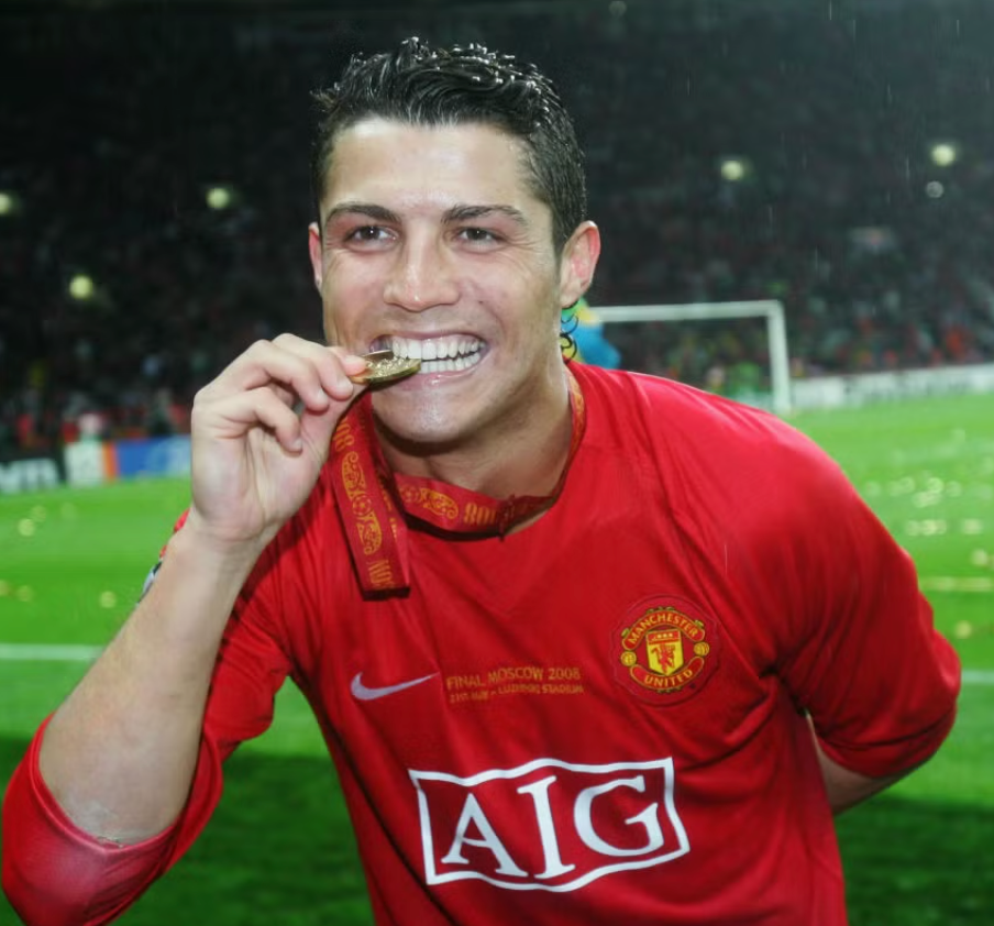 Manchester United Moscow Final Jersey – Long Sleeves