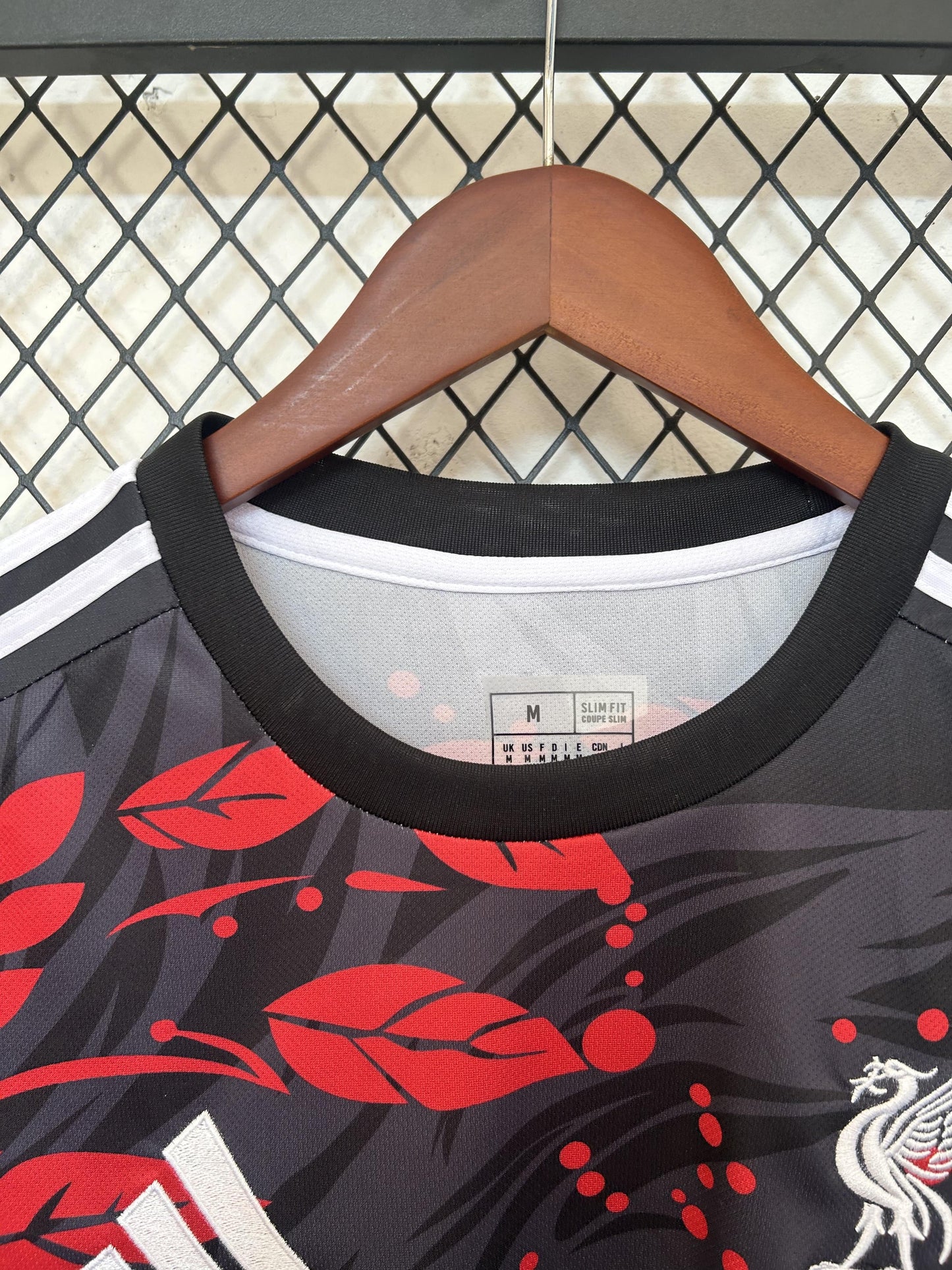 Maillot spécial Liverpool « Eternal Blaze »