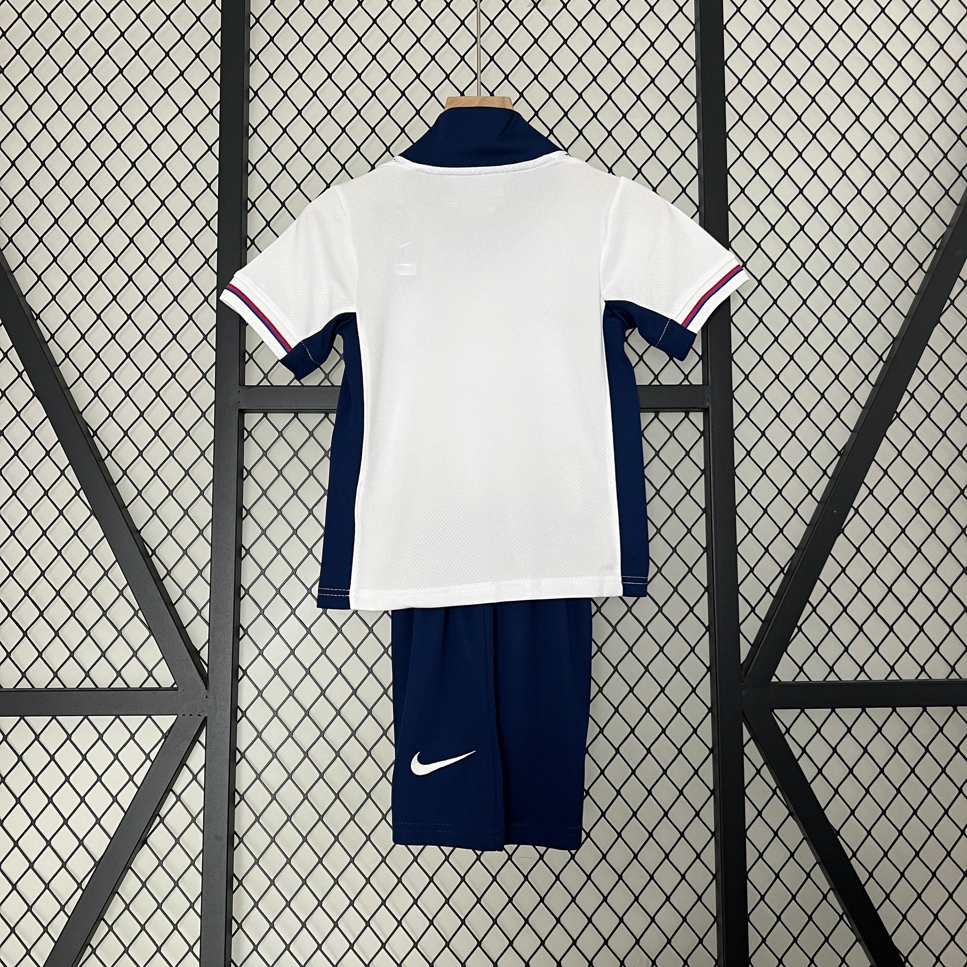 England 24/25 Kids Jersey - Classic Red and White Design