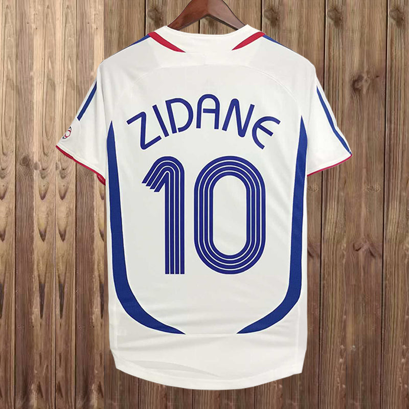 Zidane #10 France 2006 Away Jersey – Iconic White Kit from the 2006 World Cup