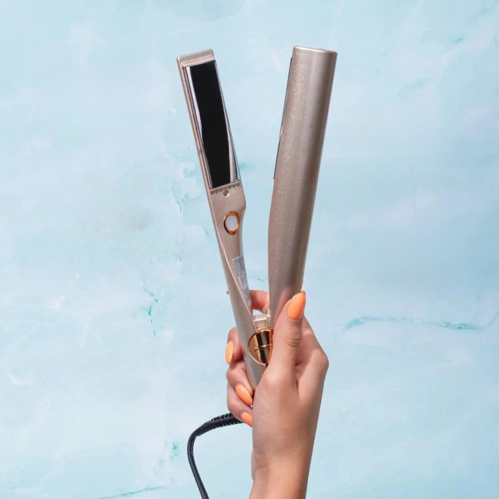 Hair Straightener with Ceramic Plates for Styling