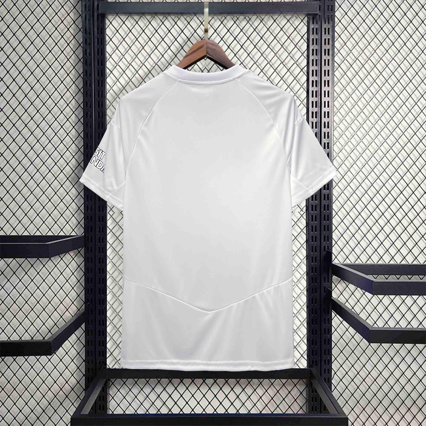 Back of Arsenal 2024/25 White Kit displaying the player name and number customization option