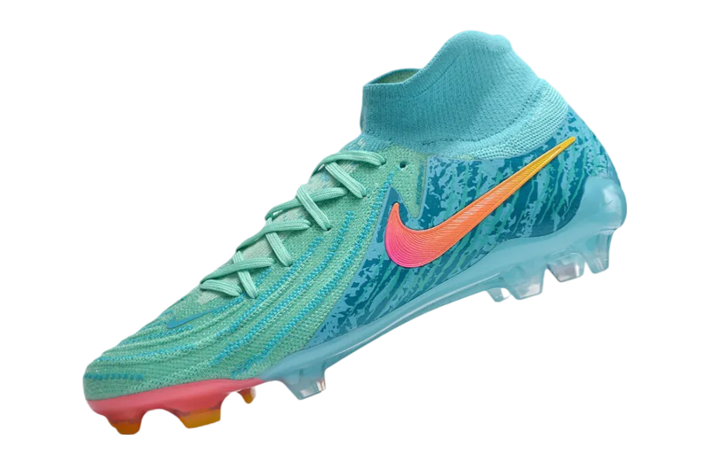 Nike Phantom Luna Elite Blue Soccer Boots - Innovative Grip Technology for Precision Control