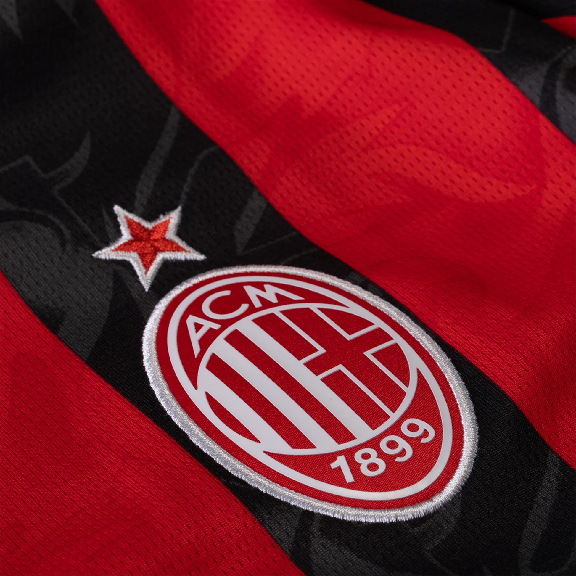 Puma AC Milan Christian Pulisic Home Jersey w/ Champions League Patches 25/26 (Red/Black)