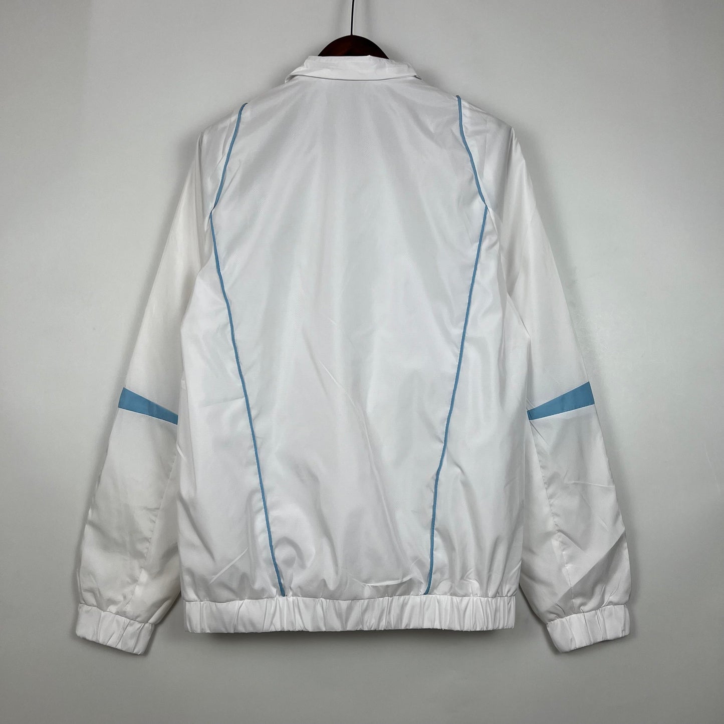 White Windbreaker 23/24 – Minimalist Lightweight Jacket