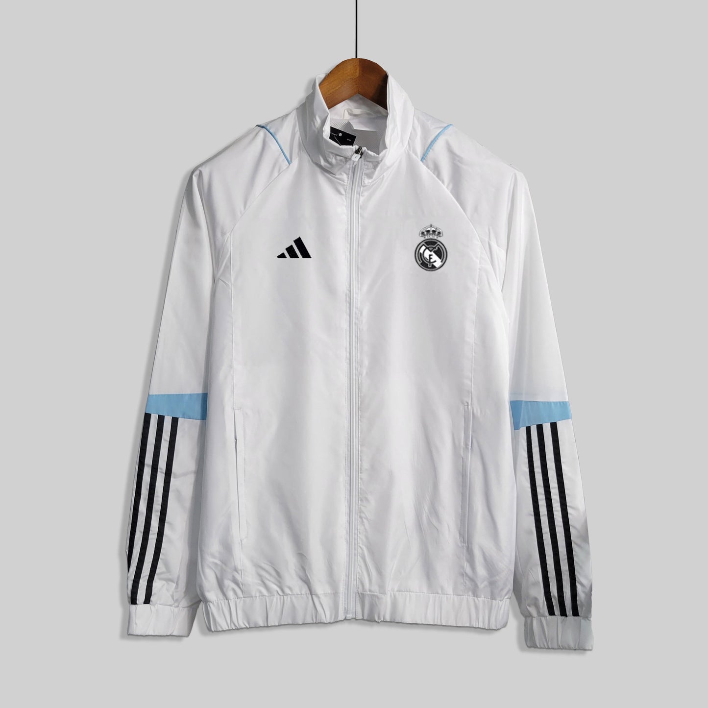 White Windbreaker 23/24 – Minimalist Lightweight Jacket