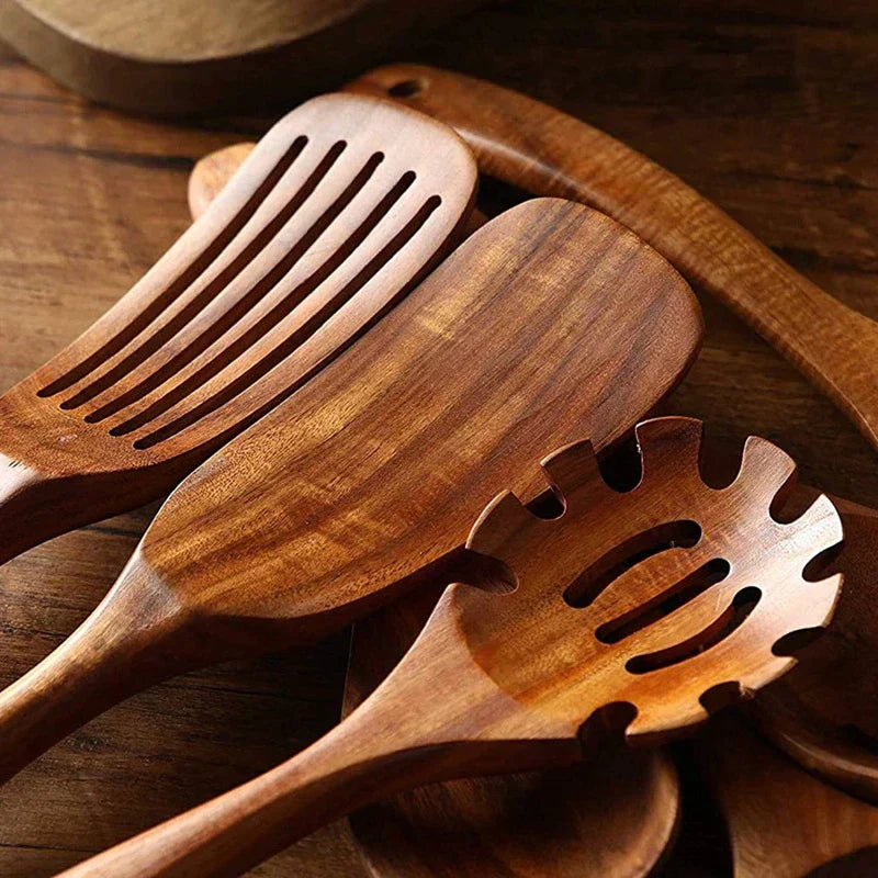 Wooden Kitchen Utensils Set in Teak Finish