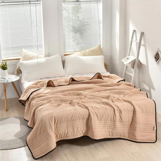 Cooling Blanket Lightweight Breathable Summer Bed Cover